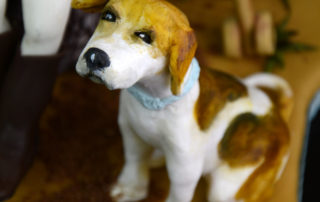 Auftragsarbeit zum 10 jährigen Jubiläum einer Reitherrin, Zuckerfigur mit Hunden