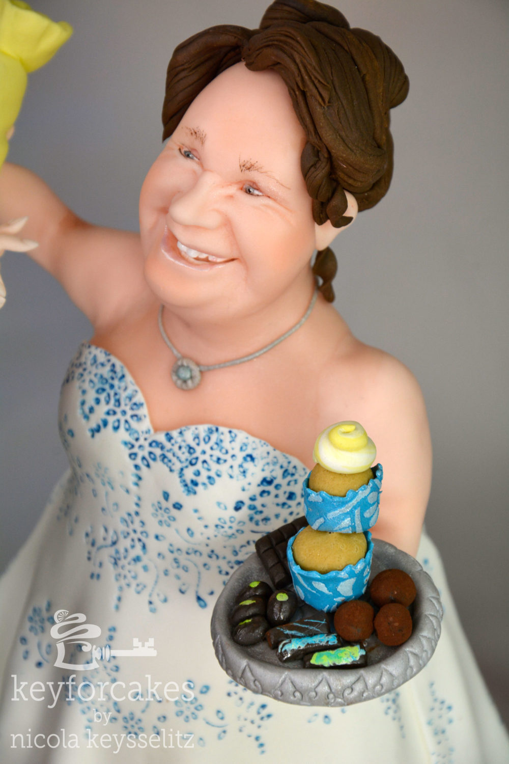 Tortentopper - Hochzeitsfigur aus Fondant_zwei Berufe in der Ehe vereint_Detailansicht